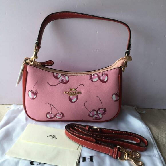 🍒Coach teri shoulder bag with cherry print - Picture 2 of 9